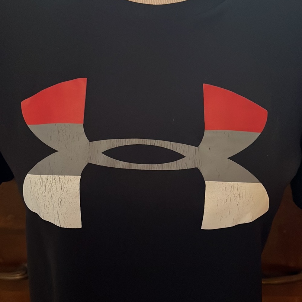 Under Armour T-Shirt - Picture 4 of 5